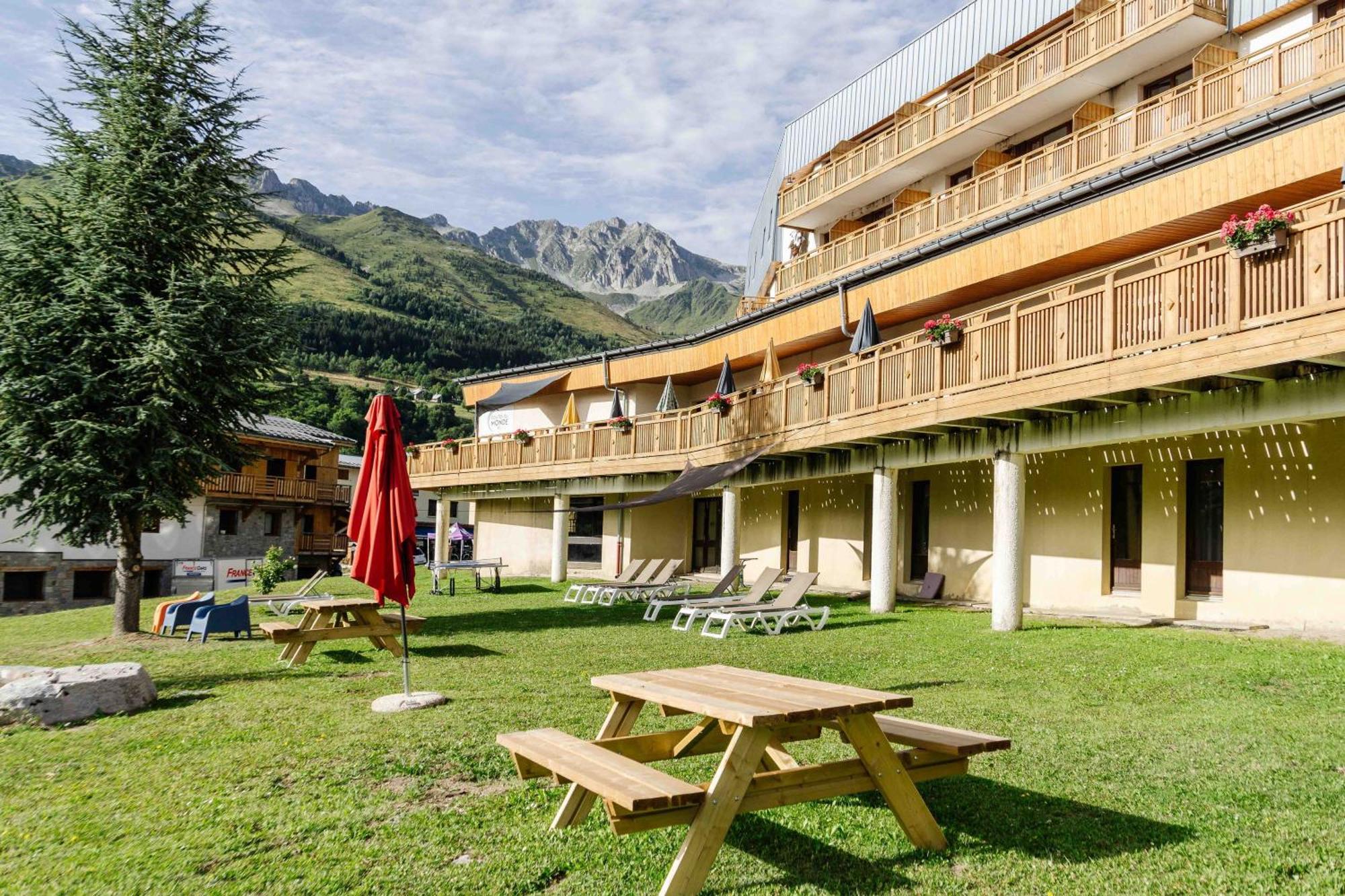 Village Vacances Atc Routes Du Monde Сен-Франсуа-Лоншам Экстерьер фото