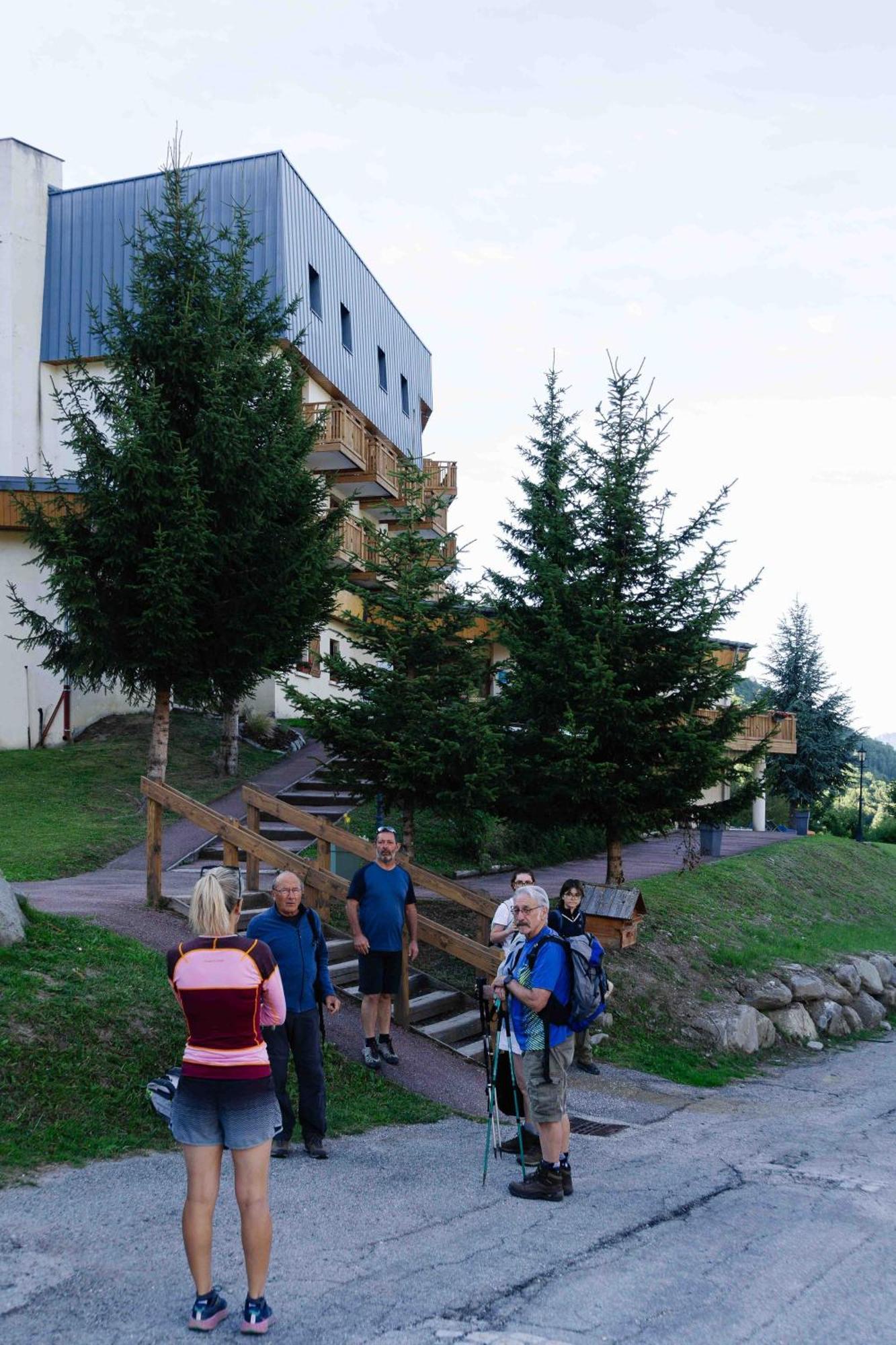 Village Vacances Atc Routes Du Monde Сен-Франсуа-Лоншам Экстерьер фото